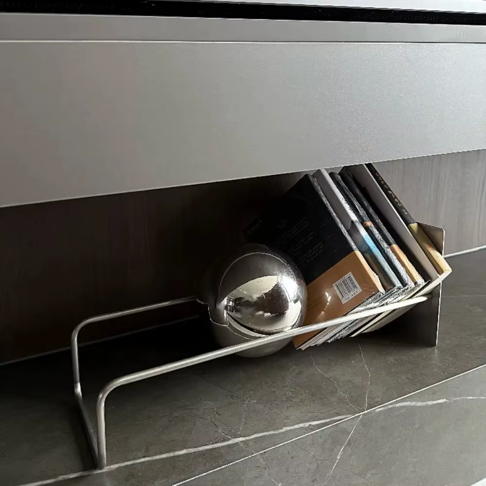 Étagère créative au design audacieux – Support de livres flottant et porte-revues de style Mid-Century Modern