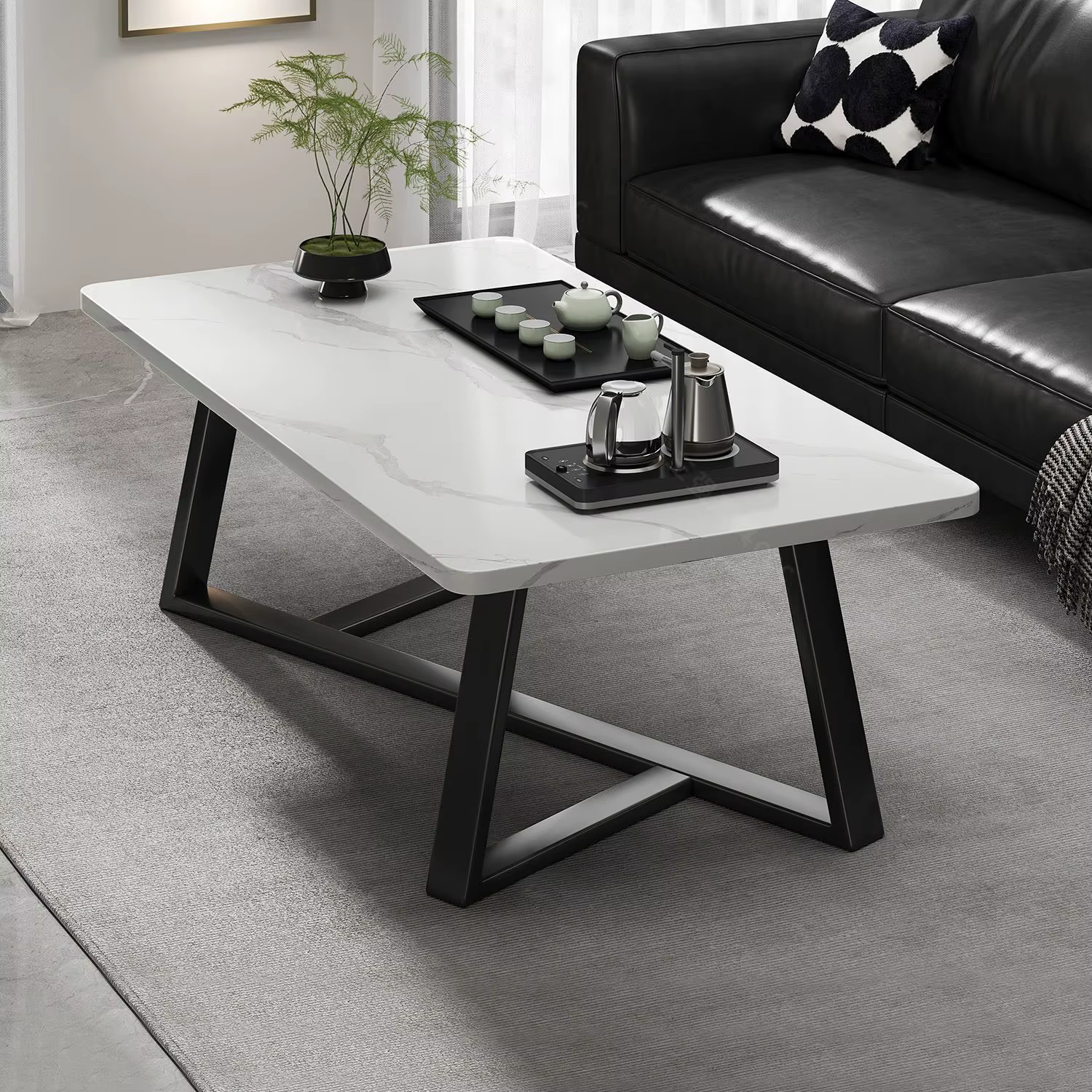 Table basse moderne avec plateau texturé en marbre