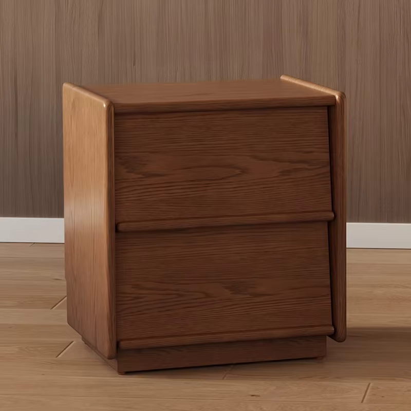 Table de chevet nordique peu encombrante