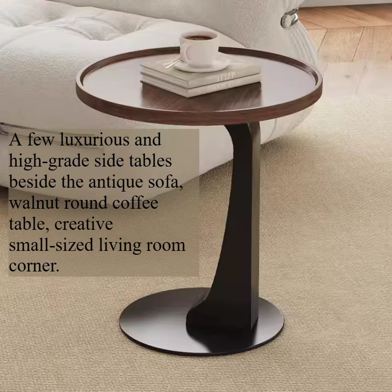 Table d'appoint basse ronde en forme de C