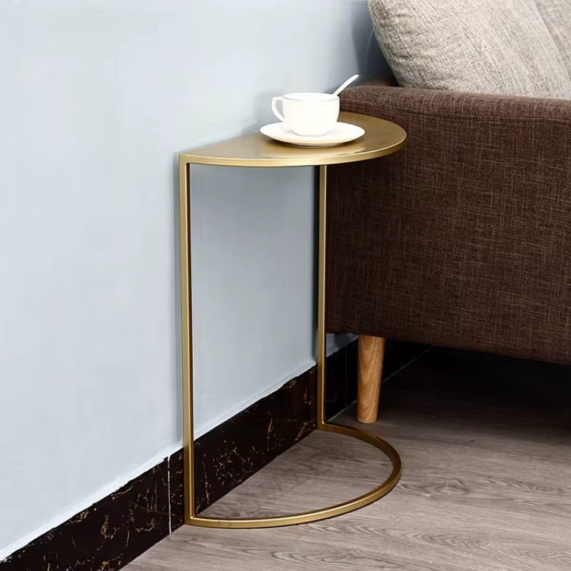 Table d'appoint scandinave en forme de U