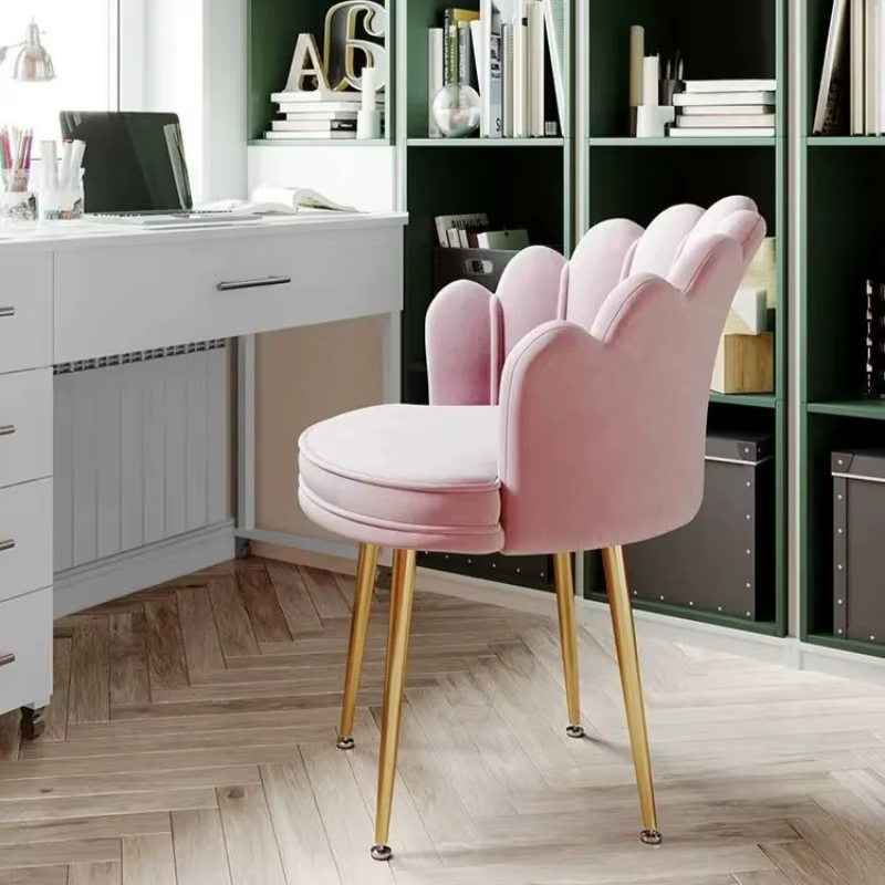 Chaise d'appoint en velours de luxe moderne