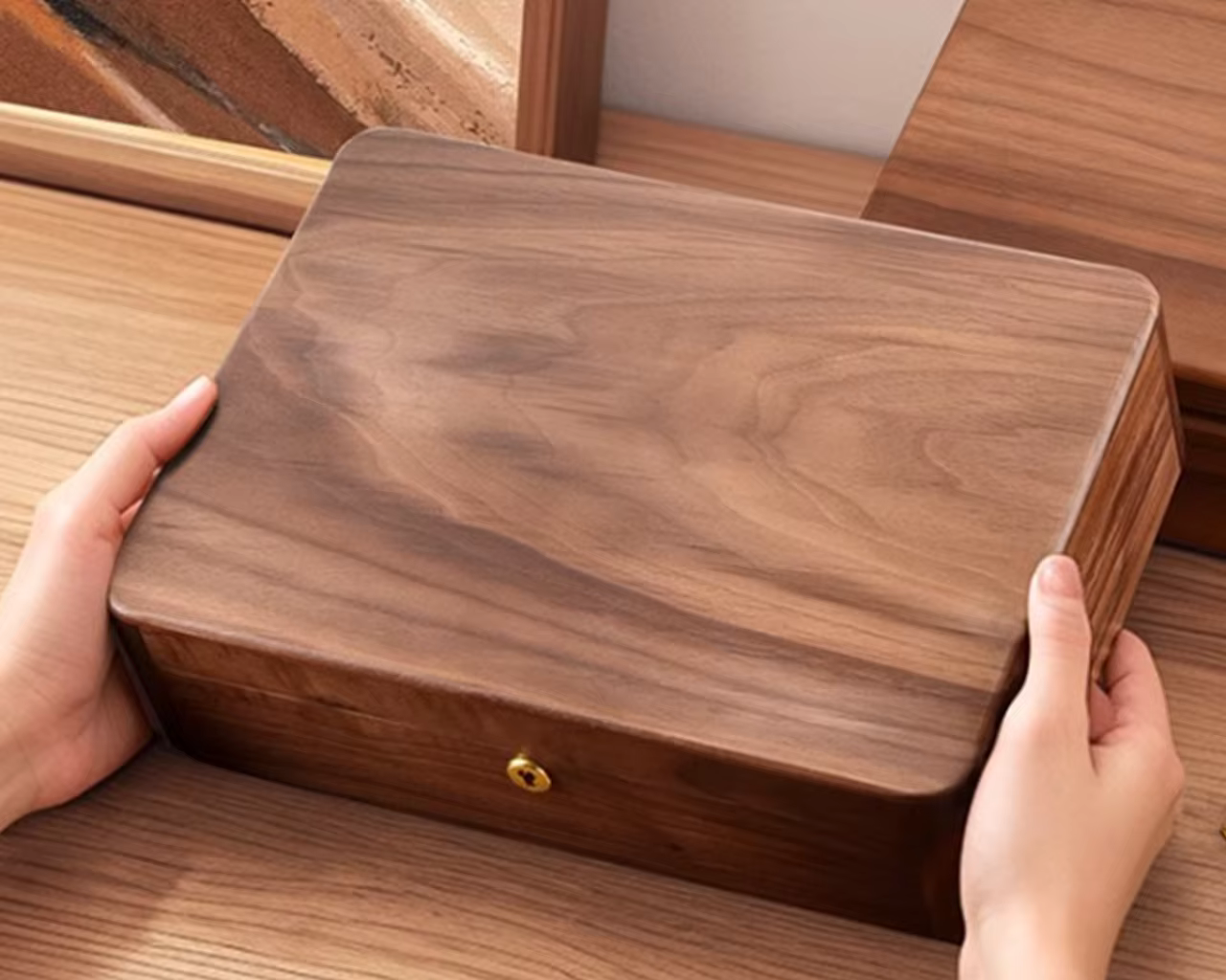 Boîte de rangement de bureau en bois massif