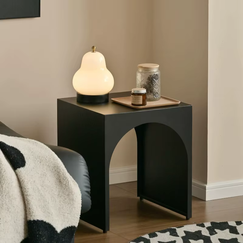 Tables d'appoint industrielles en acrylique