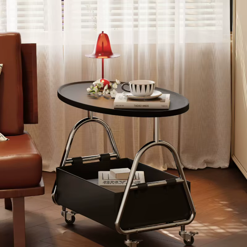 Tables d'appoint ovales noires en métal avec roulettes