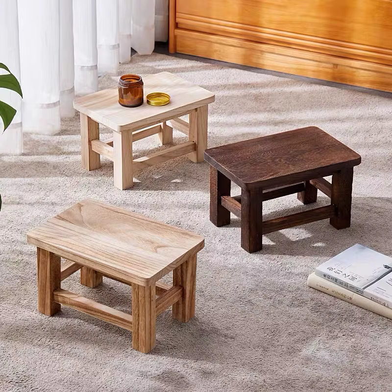 Petit tabouret en bois massif minimaliste moderne