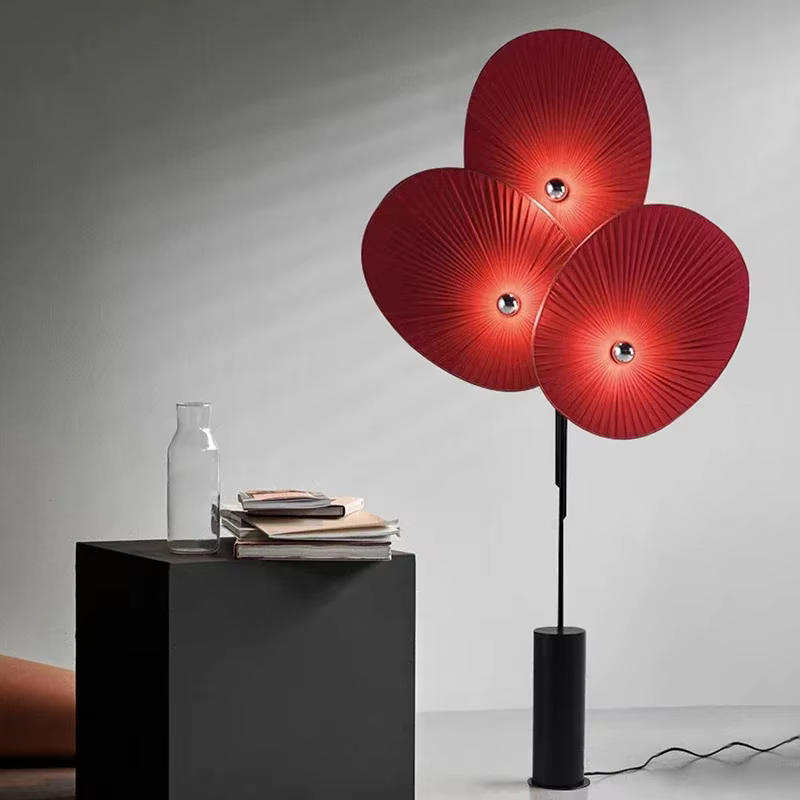 Lampe autoportante minimaliste en forme d'éventail, design nordique moderne, luminaire décoratif d'intérieur, idéal pour un salon ou une chambre à coucher