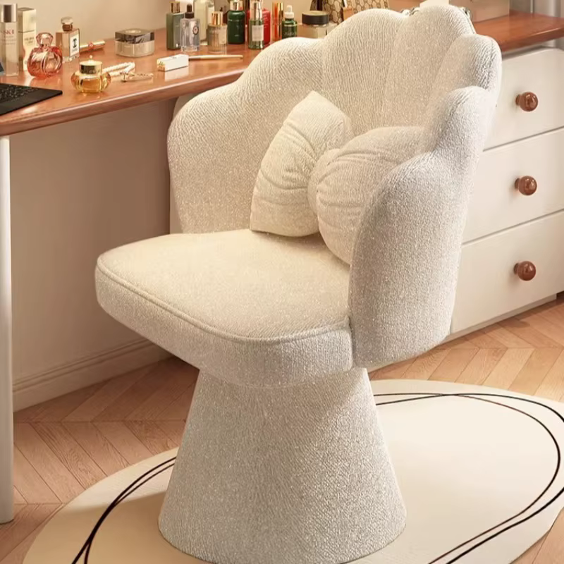 Fauteuils de salon individuels classiques et minimalistes